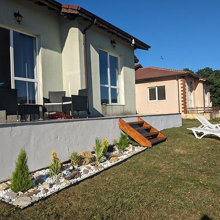 Villa Emine Banya  Exteriör bild
